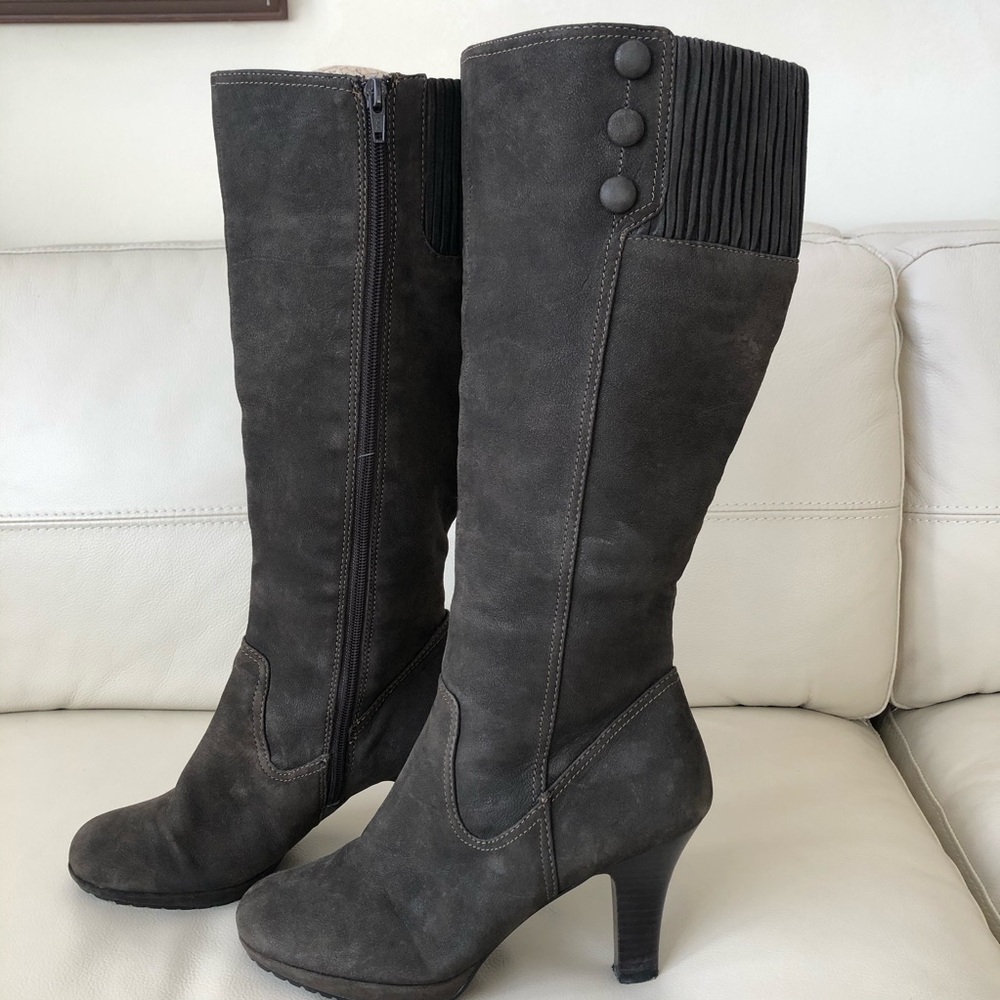 Soffit leather-suede tall boots.